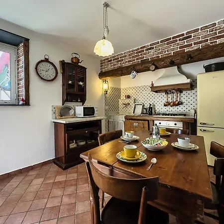 Apartment Private Garden Retreat - Free Park - 900m *